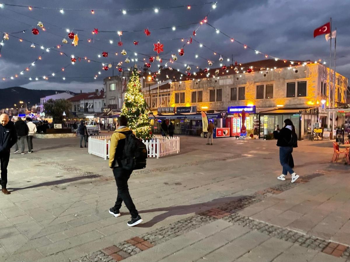 Palmiye Konuk Evi Foça Bagian luar foto