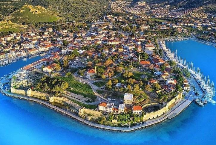 Palmiye Konuk Evi Foça Bagian luar foto